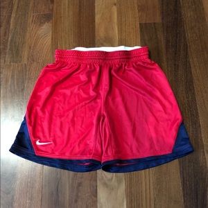 Nike Team Shorts. Size: M